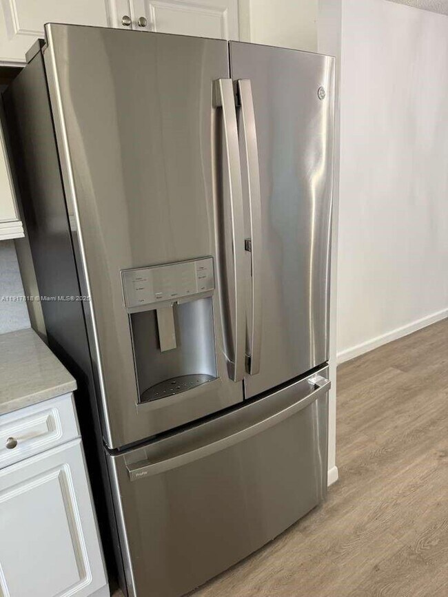 Building Photo - 13001 SW 15th Ct