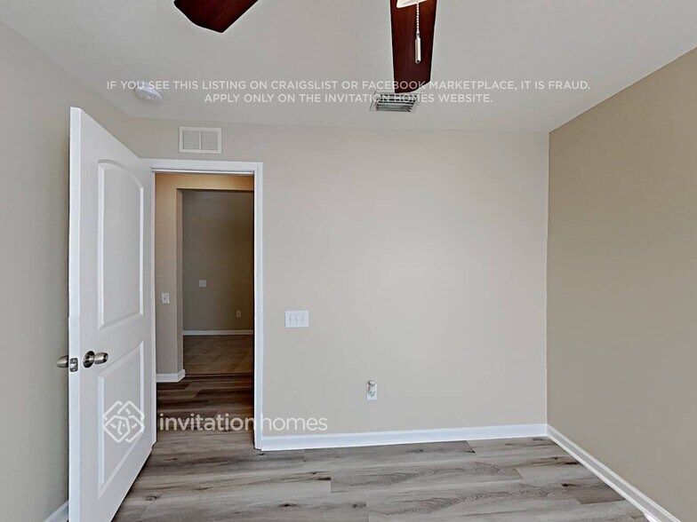 Building Photo - 10209 Hunters Haven Blvd