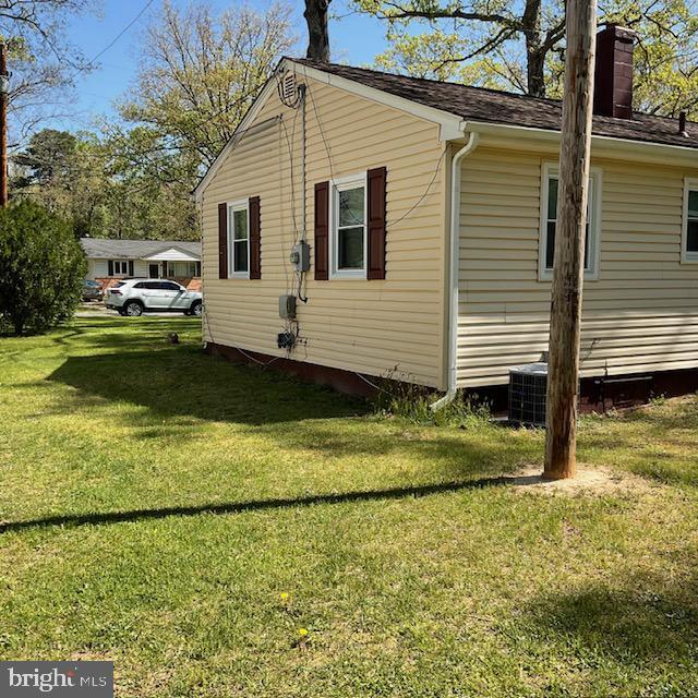 Building Photo - 15225 Regina Dr