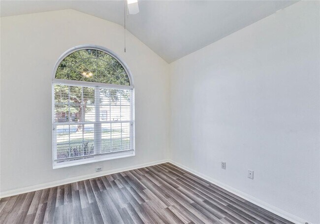 Building Photo - 1103 Madison