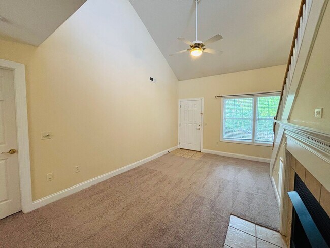 Building Photo - 230 Willow Oak Dr NW