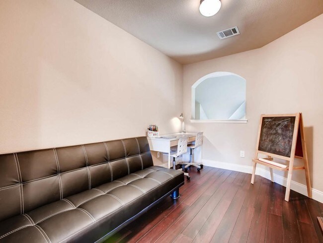 Building Photo - 10217 Medinah Greens Dr