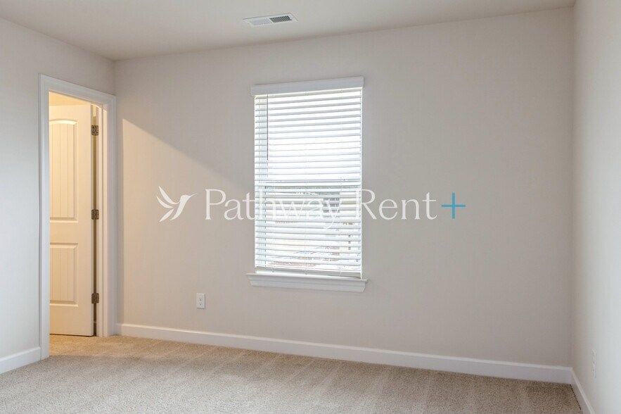 Building Photo - 2423 Nabali Wy