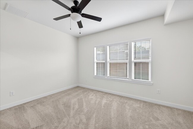 Building Photo - 530 Billingsley Rd