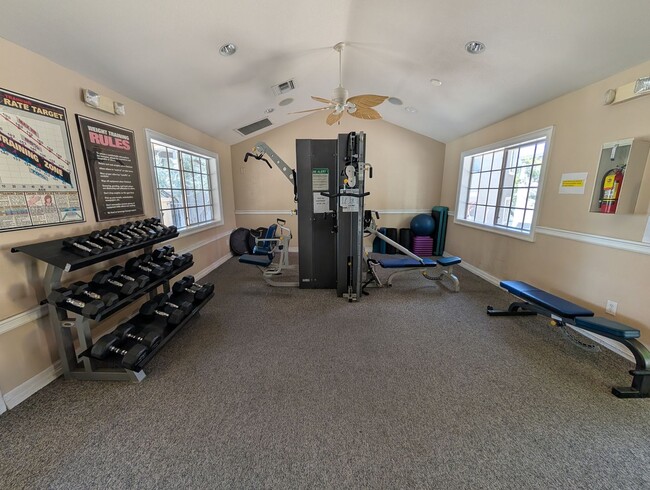 Building Photo - 2 bedroom, 2 Bathroom The Cliffs at North ...