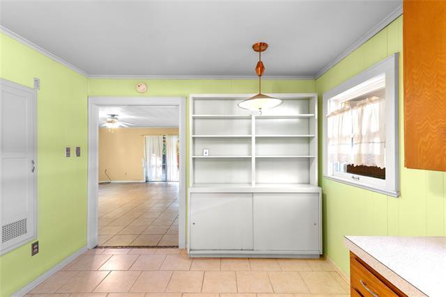 Building Photo - 3618 Gilbert Dr