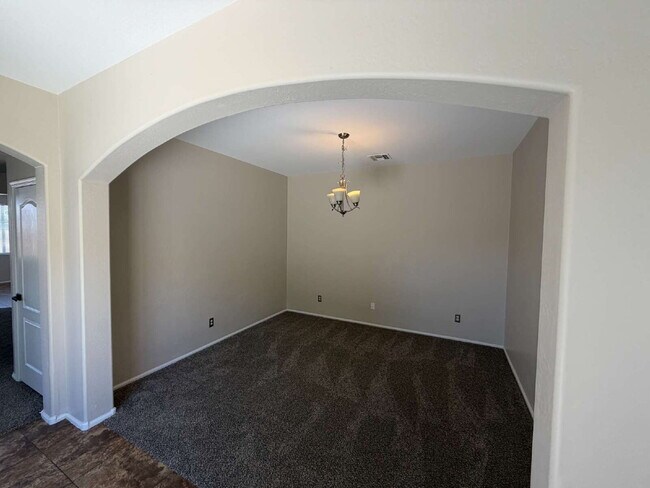 Building Photo - 38134 N Establo Dr