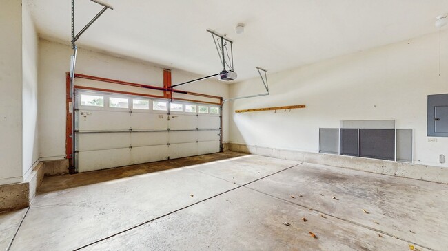 Building Photo - 12214 Plum Grove Rd