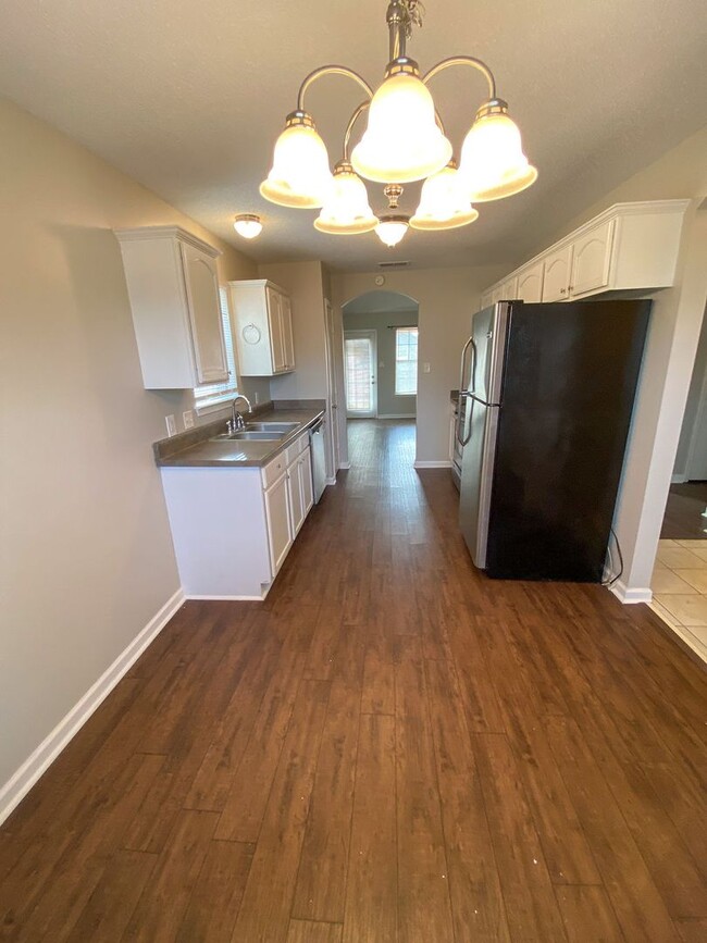 Building Photo - 3 Bed, 2 bath in Cordova