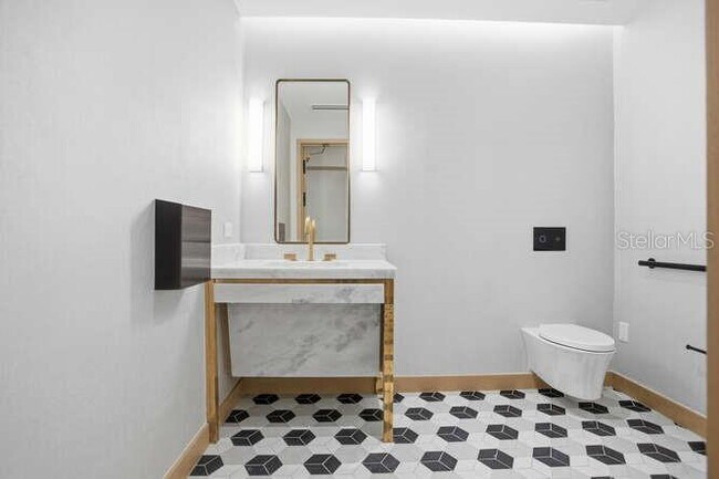 Building Photo - 3015 S Ysabella Ave