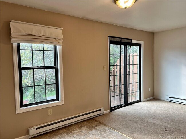 Building Photo - 74 Aspetuck Vlg