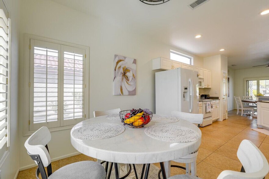 Building Photo - 16426 W Boulder Vista Dr