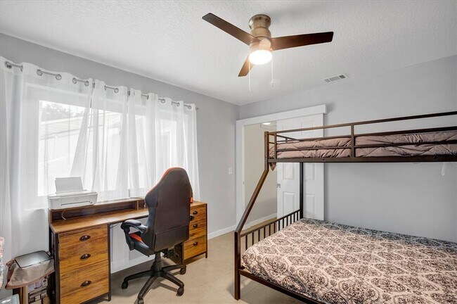 Building Photo - 455 Prestwick Pl