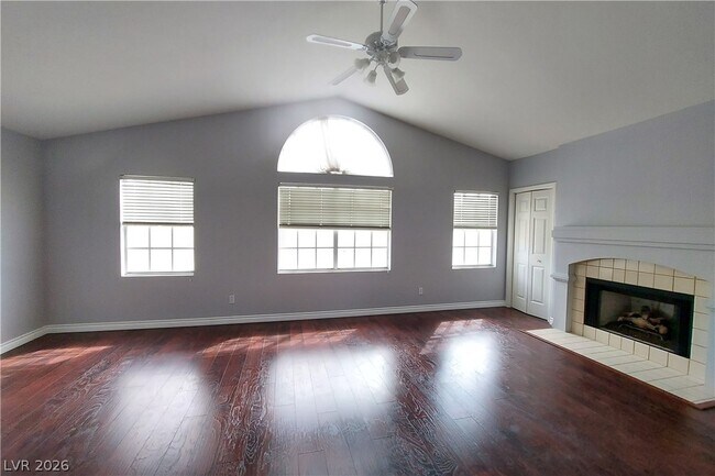 Building Photo - 8272 Tibana Way