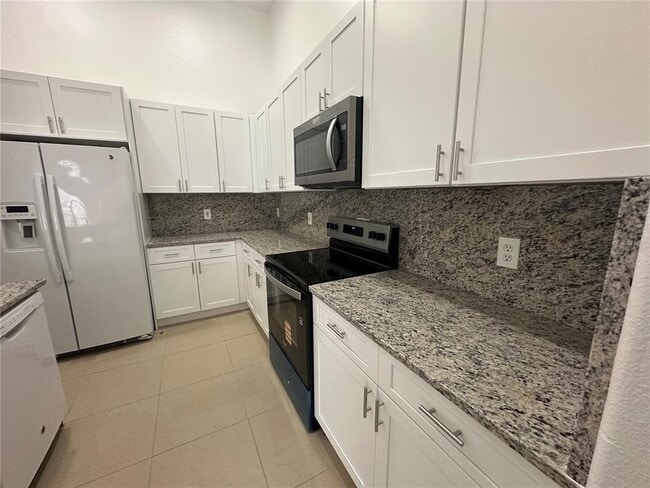 Building Photo - 1941 Island Walk Dr