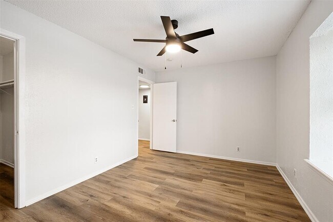 Building Photo - 7801 Shoal Creek Blvd