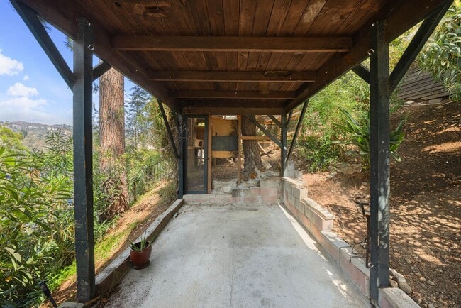 Building Photo - Hollywood Hills Treehouse: Mid-Century Cha...
