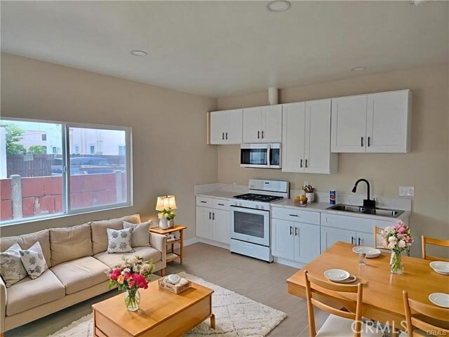 Building Photo - 6010 Kansas Ave