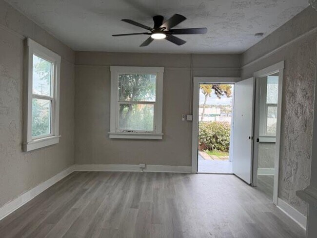 Building Photo - Charming 2-Bed, 1-Bath Home in San Diego (92102)