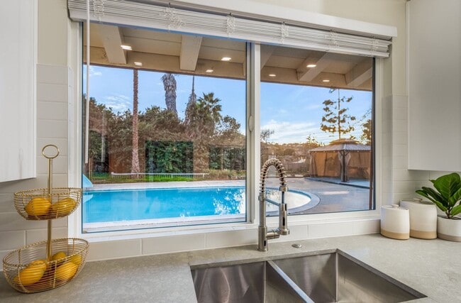 Building Photo - Charming Updated Home in Poway!