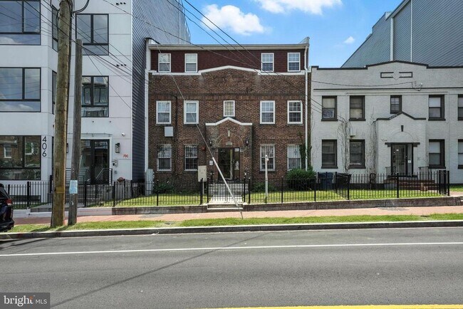Building Photo - 408 Kennedy St NW
