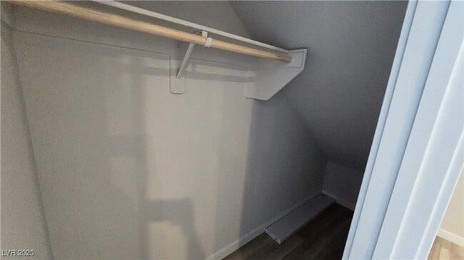 Building Photo - 988 Gearus Pl