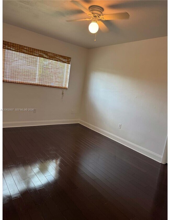 Building Photo - 5320 SW 89th Ave