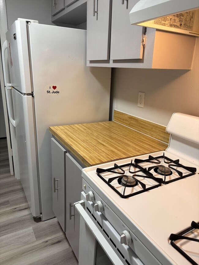 Building Photo - Great 2 large Bedrooms and 2 bath Beauty! Wonderful location. Call Sheila 407-687-7900