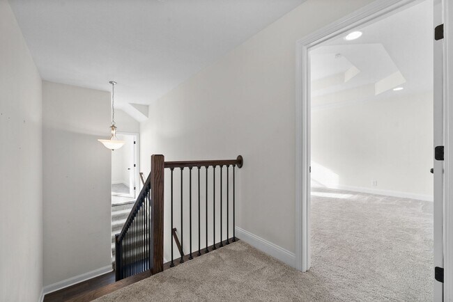 Building Photo - 3 Bed 2/2 Bath home nestled on an Acre of ...