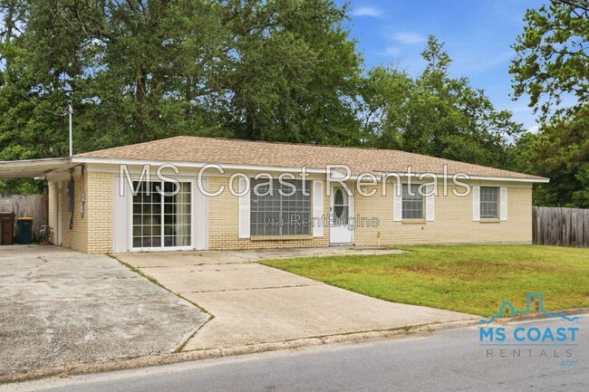 Building Photo - 657 Octave St
