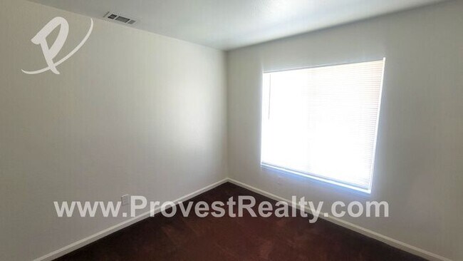 Building Photo - 2 Bedroom, 1 Bath Adelanto Home
