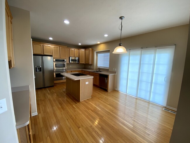 Kitchen - 14295 Chariots Whisper Dr