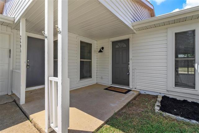 Building Photo - 2601 Knoll Trail