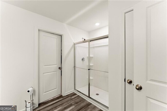 Building Photo - 157 Colbury St