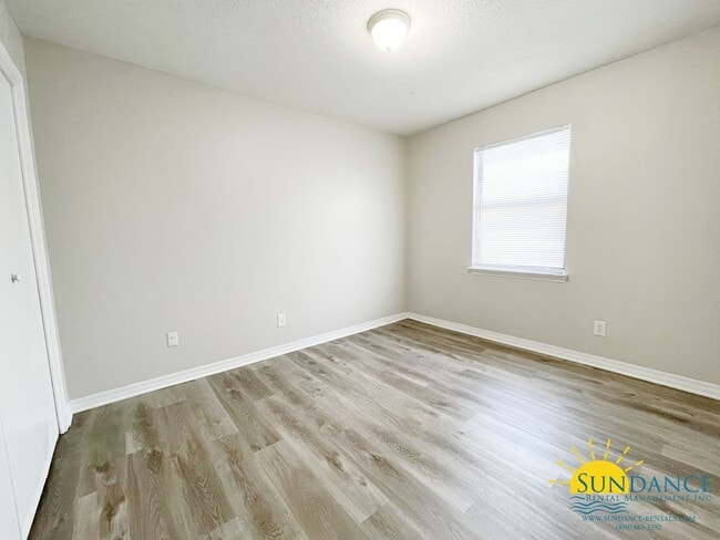 Building Photo - Charming 2-Bedroom Ground-Floor Unit in Fort Walton Beach-Near Bases!
