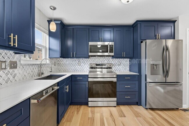 Building Photo - 425 Spring Trce