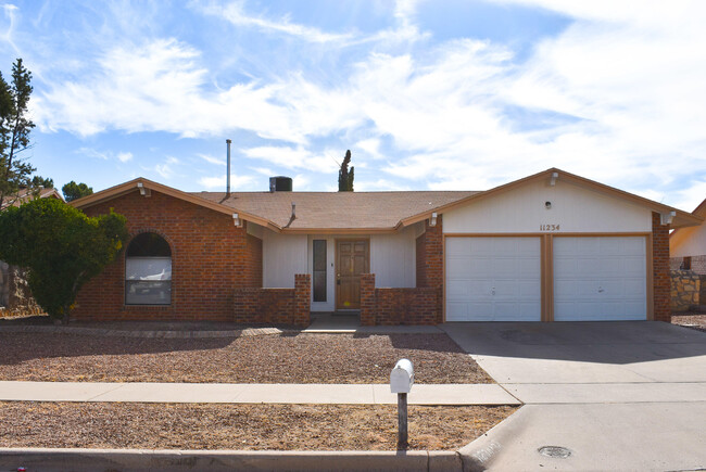 Primary Photo - 11234 Red Hawk Ln