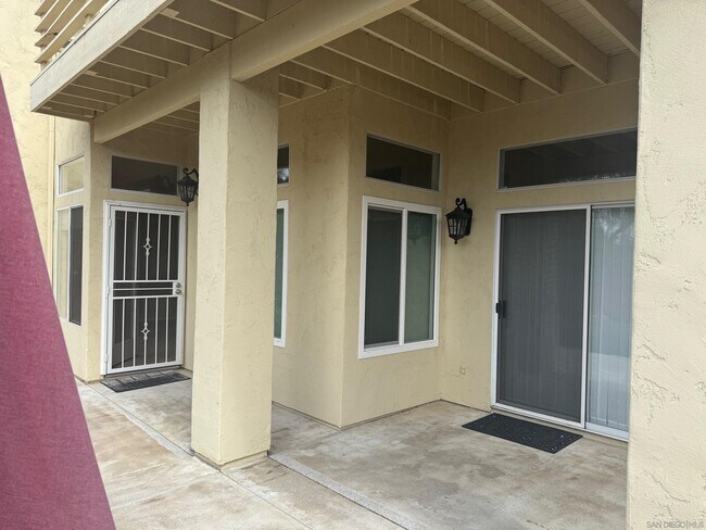 Building Photo - 1324 Ward Pl