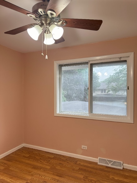 Building Photo - 226 Walker Dr