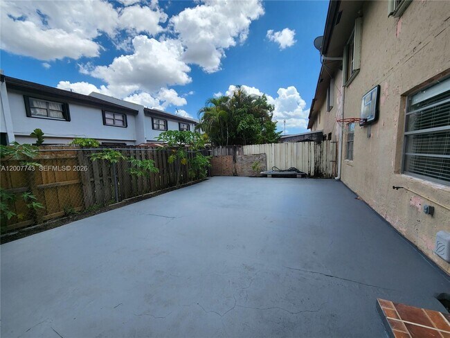 Building Photo - 15250 SW 80th St