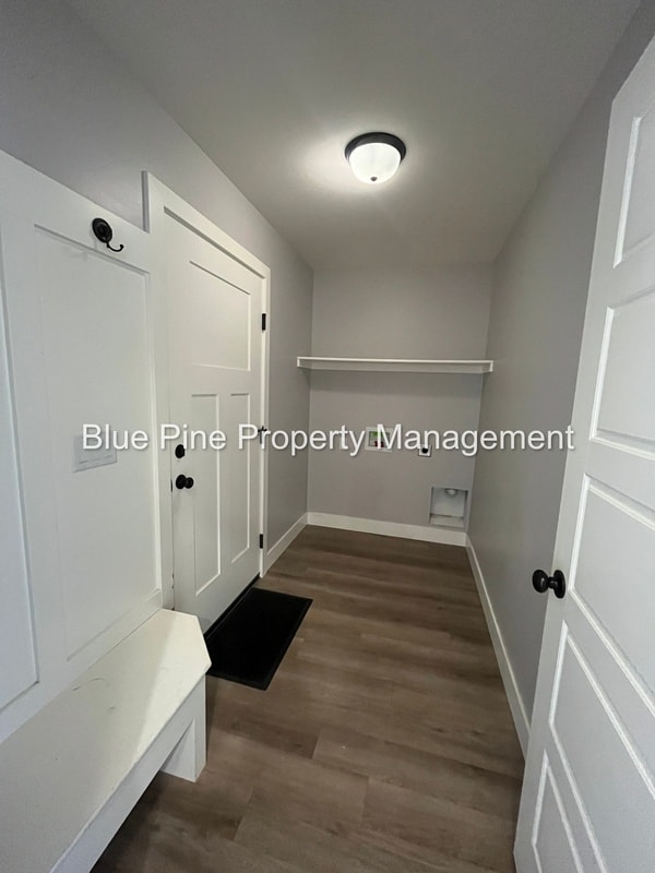 Building Photo - 3534 Apolena Ave