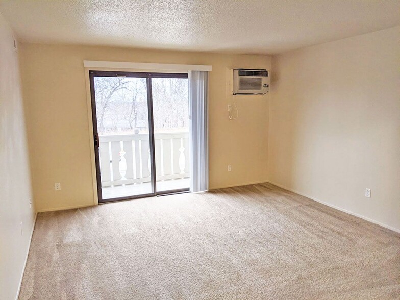 Building Photo - Swiss Valley Apartments