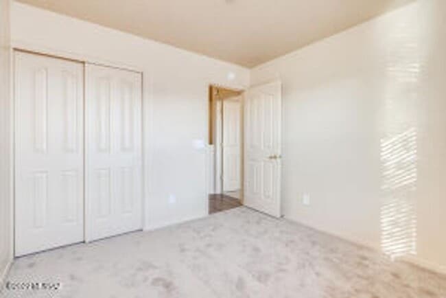 Building Photo - Bright, Spacious Living in Julian Ranch