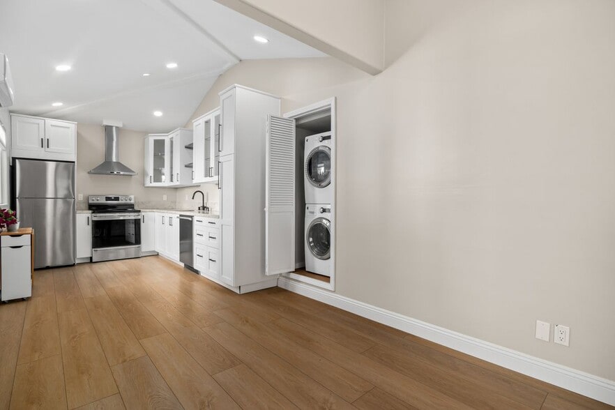 Building Photo - 1622 Swallowtail Rd