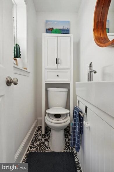 Building Photo - 322 Woodbine Ave