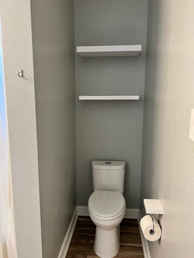Building Photo - Renovated 3-bedroom Home in Huttoparke