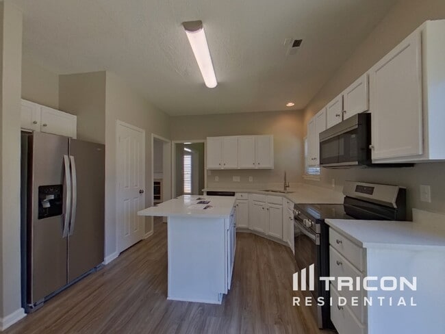 Building Photo - 8432 Redstone View Dr