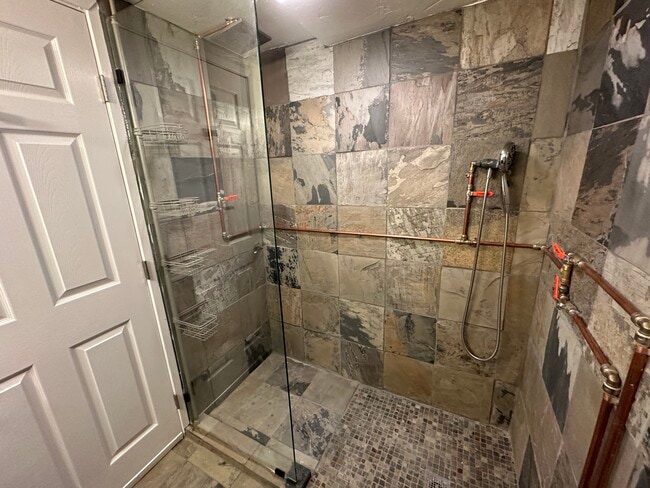 Building Photo - 3822 Polaris Dr