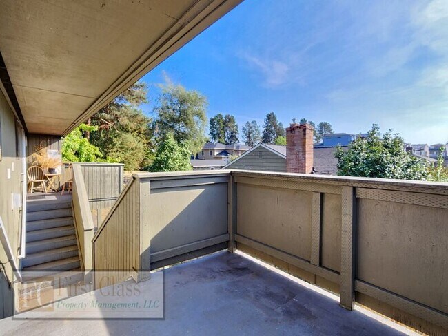 Building Photo - 4824 SW Murray Blvd