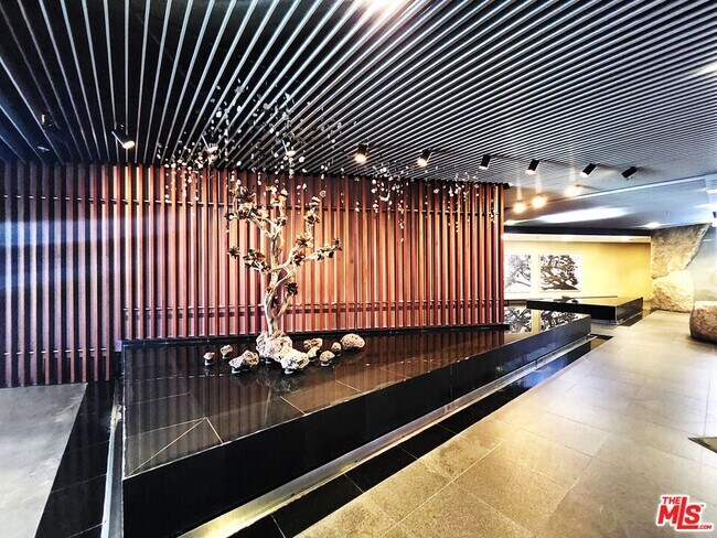 Building Photo - 3785 Wilshire Blvd